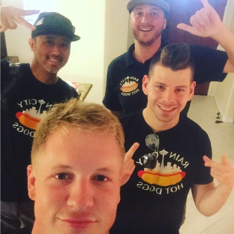 hot dog vendor rain city